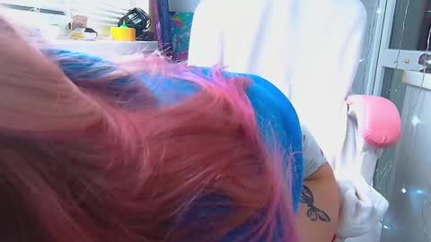 Olivia online show from December 14, 8:13 am