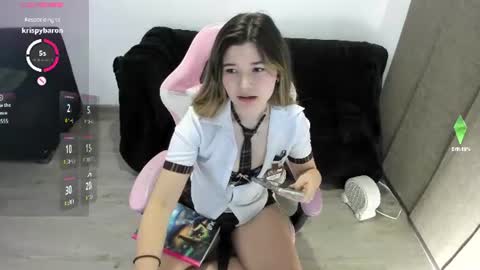 olivia_martine online show from July 15, 4:28 am