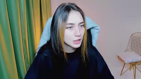 Snapshot of olivia_norton_ chatting on September 14, 9:18 am olivia_norton_ online show from September 14, 9:18 am