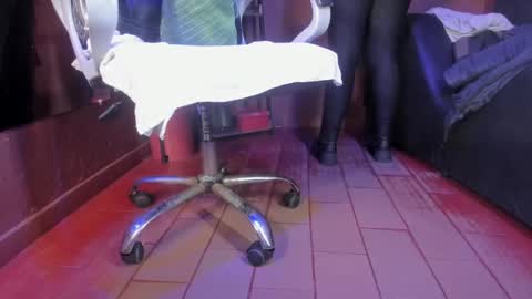   online show from February 22, 1:12 pm