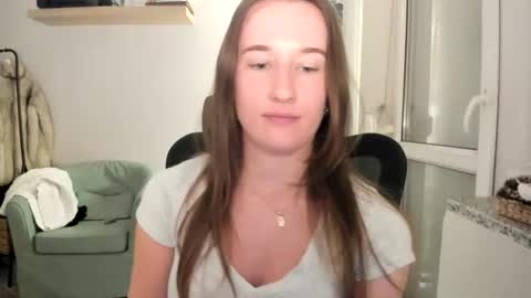 Oliwiaa2004 online show from December 14, 8:58 pm