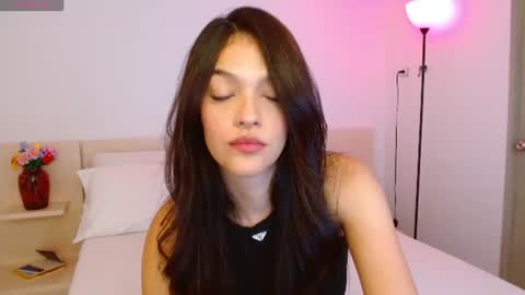 Olivia Bram online show from July 18, 12:51 pm