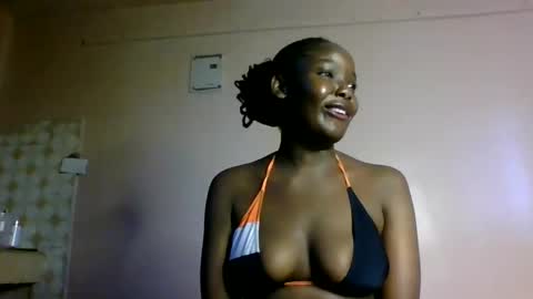 Snapshot of oliviah_1 chatting on October 13, 10:29 am oliviah_1 online show from October 13, 10:29 am