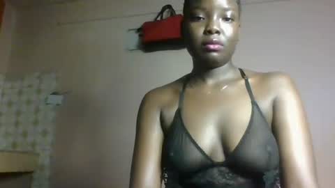 Snapshot of oliviah_1 chatting on October 18, 8:28 am oliviah_1 online show from October 18, 8:28 am