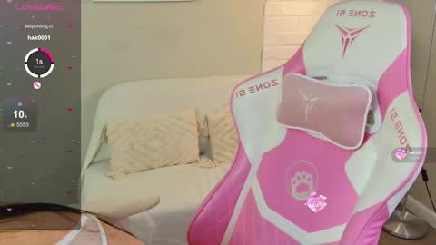 Snapshot of oliviakindes chatting on October 8, 5:50 pm Olivia online show from October 8, 5:50 pm
