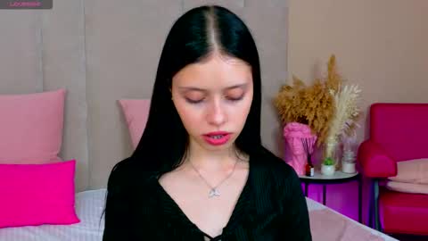 Snapshot of oliviakindes chatting on September 11, 5:35 pm Olivia online show from September 11, 5:35 pm