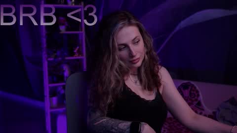 Liv online show from November 12, 2:31 am