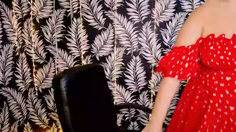 Snapshot of oliviaoskar_ chatting on October 16, 11:35 am Kelly online show from October 16, 11:35 am