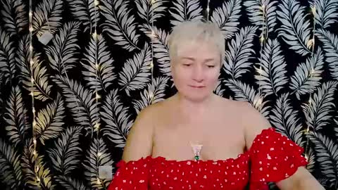 Snapshot of oliviaoskar_ chatting on January 3, 12:19 pm Kelly online show from January 3, 12:19 pm