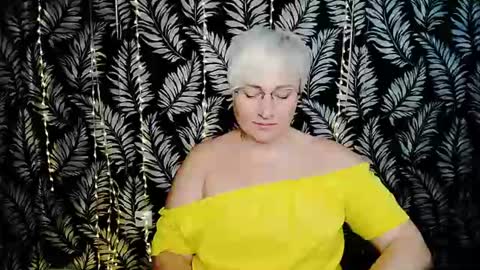 Kelly online show from July 2, 10:32 am