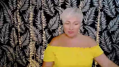 Snapshot of oliviaoskar_ chatting on October 6, 11:16 am Kelly online show from October 6, 11:16 am