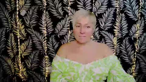 Snapshot of oliviaoskar_ chatting on February 24, 12:14 pm Kelly online show from February 24, 12:14 pm