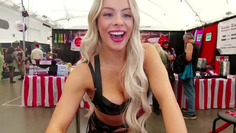 Olivia Owens online show from February 1, 9:51 pm