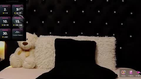 Olivia online show from February 27, 5:24 am