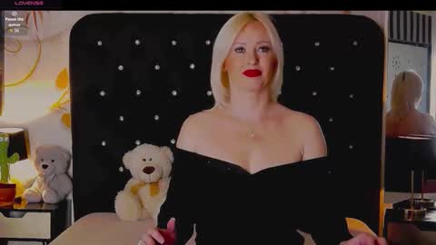 Olivia online show from December 13, 9:43 pm