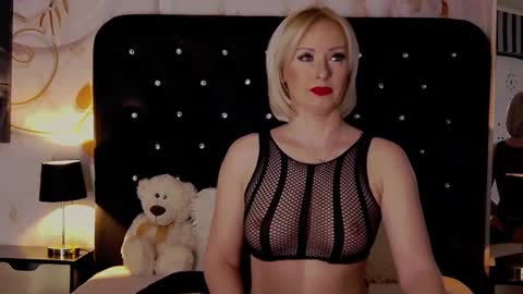 Olivia online show from February 11, 7:54 am