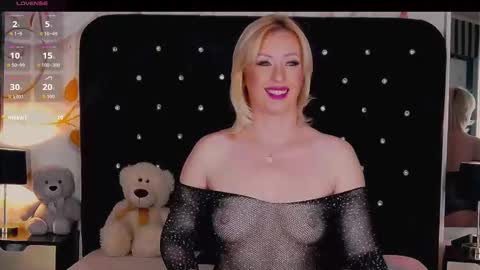 Olivia online show from November 7, 10:47 pm