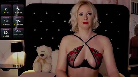 Olivia online show from February 9, 6:54 am