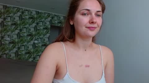 Snapshot of oliviashiny chatting on September 20, 6:12 am Olivia online show from September 20, 6:12 am