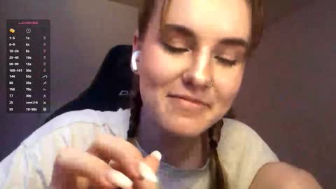 Snapshot of olliefadeley chatting on September 18, 1:42 pm Mila online show from September 18, 1:42 pm