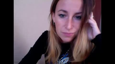 Snapshot of olyra11 chatting on October 7, 9:25 am olyra11 online show from October 7, 9:25 am