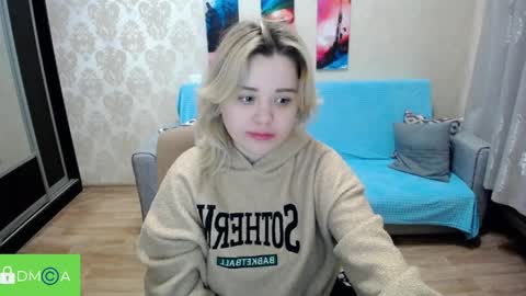 Fina online show from April 3, 9:02 pm