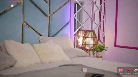 L A Y A online show from June 25, 7:37 pm