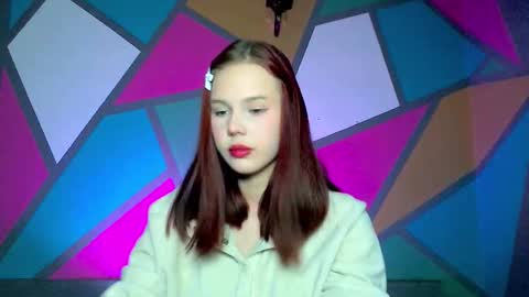 onessandra online show from September 19, 3:49 am