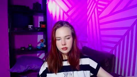 onessandra online show from September 23, 3:15 am