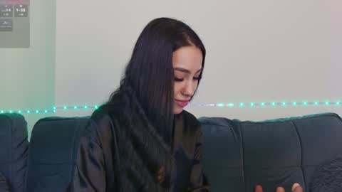 Snapshot of onlyxandra7 chatting on December 12, 8:25 am Xandra online show from December 12, 8:25 am