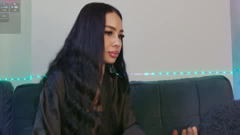 Snapshot of onlyxandra7 chatting on December 6, 9:10 am Xandra online show from December 6, 9:10 am