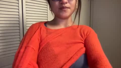 Miss Girly online show from September 18, 8:13 am