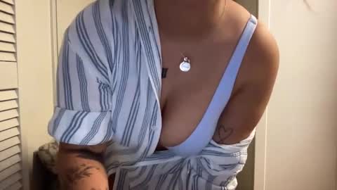 Miss Girly online show from September 19, 8:24 am