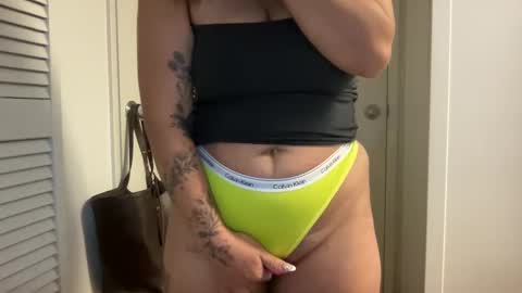 Miss Girly online show from September 25, 9:08 am