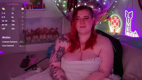 Snapshot of opalreigning chatting on October 23, 8:20 am Opal online show from October 23, 8:20 am
