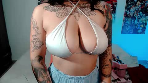 oriana savatil online show from February 3, 10:12 pm