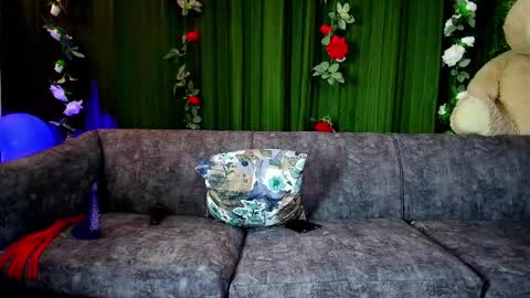 Oriana online show from February 22, 4:29 am