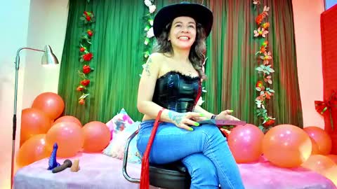 Oriana online show from February 13, 11:15 pm