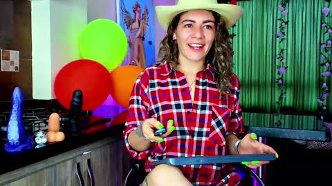 Oriana online show from February 8, 6:55 pm