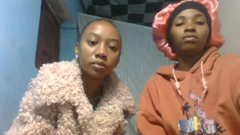 orianie064 online show from June 27, 5:19 am
