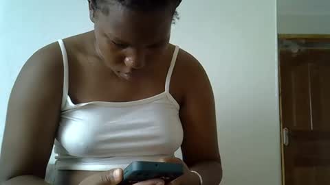 Snapshot of osoprettyebony chatting on September 23, 12:03 pm osoprettyebony online show from September 23, 12:03 pm