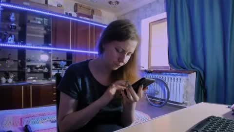 Ella online show from July 7, 11:46 am