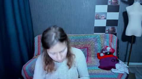 Ella online show from December 2, 11:01 am