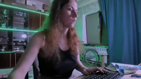 Ella online show from July 15, 5:17 pm