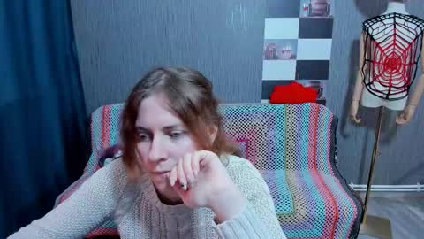 Ella online show from November 17, 11:55 am