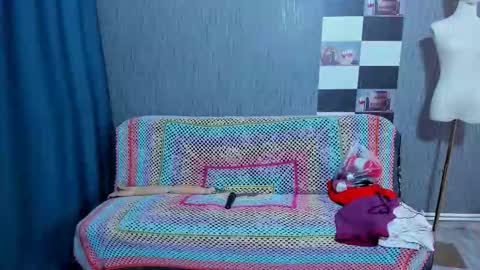 Ella online show from December 1, 10:52 am