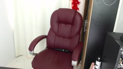 paiperhalliwey online show from June 22, 4:48 pm