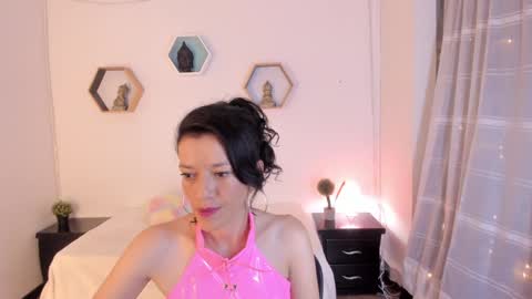 Paloma  online show from February 5, 8:46 pm