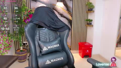 Pam online show from October 19, 8:00 pm