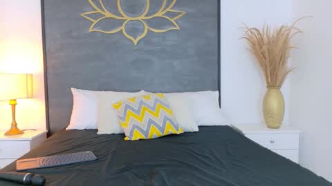 Pamela Parrish online show from September 25, 12:37 pm